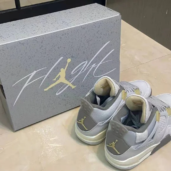Jordan 4 "Mineral Lime"